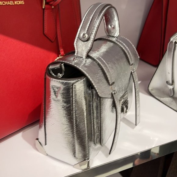 Michael Kors Manhattan Medium School Satchel - Picture 11 of 16